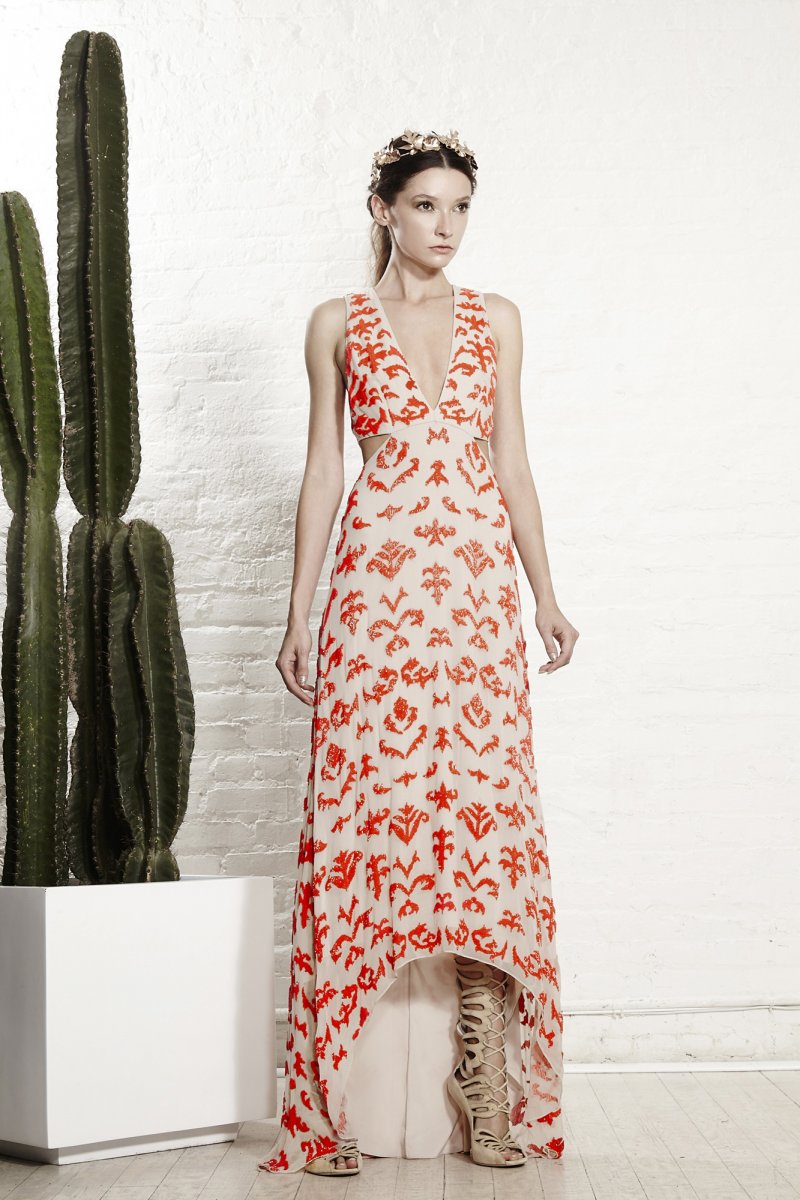 سوزان كالان، خاتم حلزونيّ سميك<br />
<em>متوفّر على موقع مودا أوبيراندي </em><br />
&nbsp;