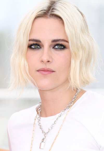 Get the Look – Kristen Stewart at the 69th Cannes Film Festival’s “Café Society” Photocall
