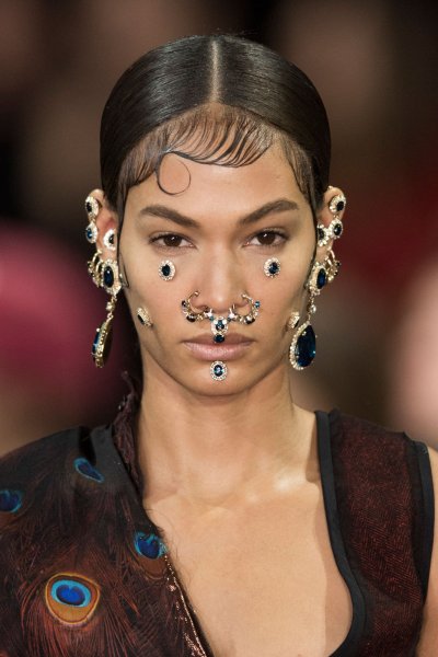 5 Best Beauty Looks Paris Fashion Week Fall 2015