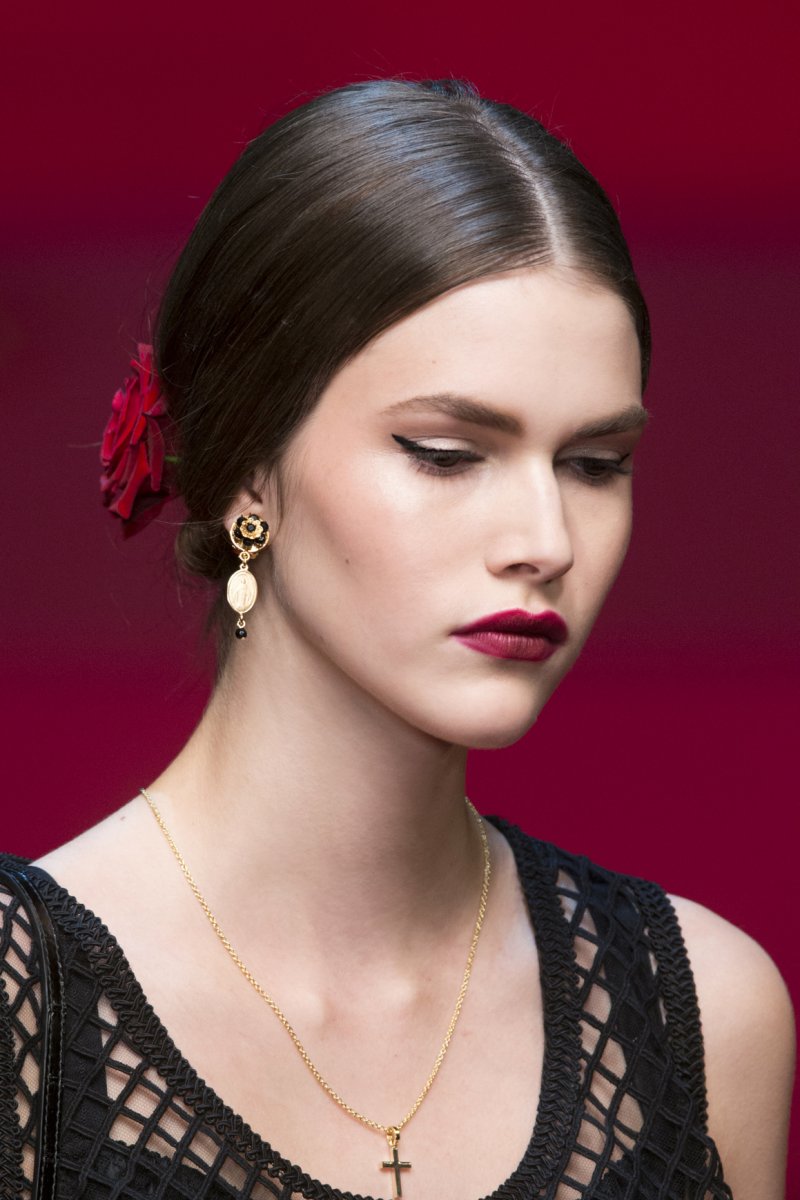 ما قلم تحديد العيون المثالي لك؟ 