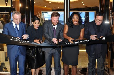 أوديمار بيغيه تحتفل بافتتاح بوتيكها في روديو درايف