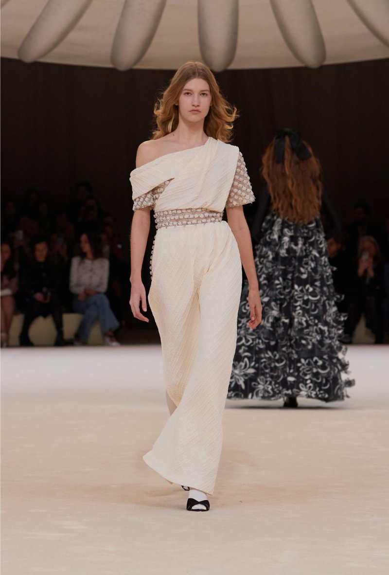 مجموعة كوتور ربيع وصيف 2024 من شانيل CHANEL
