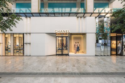 CHANEL&rsquo;s First Boutique in Bahrain
