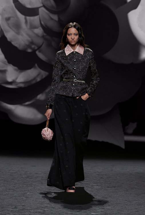 CHANEL Fall/Winter 2023-2024 Ready-to-Wear | Azyaamode