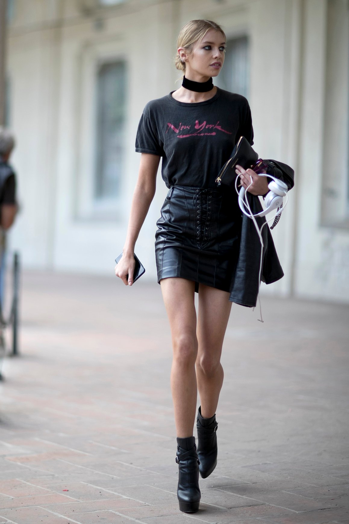 Wearing Boots in Summer The Do s and Don ts Azyaamode