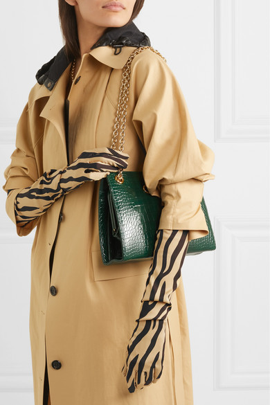 أكملي إطلالاتك بقفازات مميّزة
