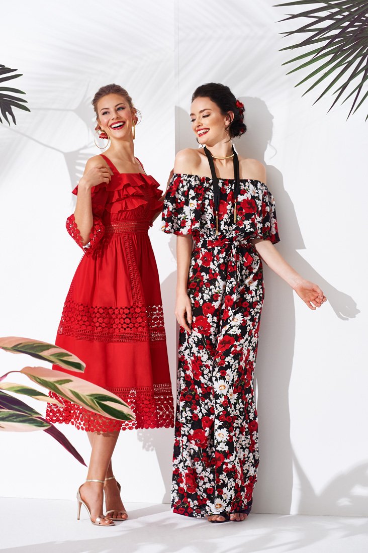 <strong>أيرون تايلور جونسن </strong>و<strong>سام تايلور جونسن </strong>في إطلالتين من<strong> جيفانشي </strong><br />
&nbsp;