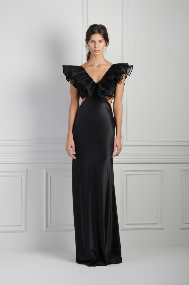 علامة <strong>Captain Fawcett، </strong>علبة Eau de Parfum, Moustache Wax &amp; Beard Oil<br />
<em>من موقع </em><em>Harveynichols.com</em><br />
&nbsp;