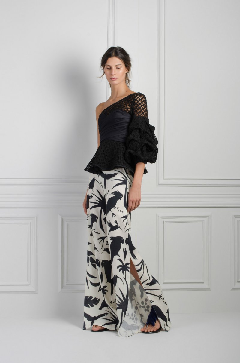 علامة <strong>Daimon Barber، </strong>علبة Limited Hydrate and Heal Shave System<br />
<em>من موقع</em> <em>Harveynichols.com</em><br />
&nbsp;