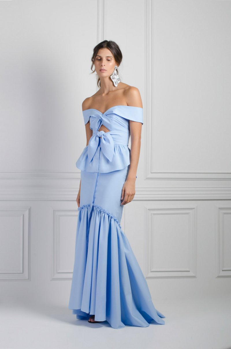 <strong>أسولين</strong>، كتاب Dinner Diaries<br />
<em>متوفّر على موقع مودا أوبيراندي </em><br />
&nbsp;