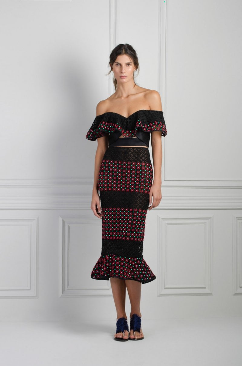 <strong>علامة</strong> <strong>Julia B. Couture Linens</strong>، مناشف Wreath للضّيوف<br />
<em>متوفّرة على موقع مودا أوبيراندي </em><br />
&nbsp;