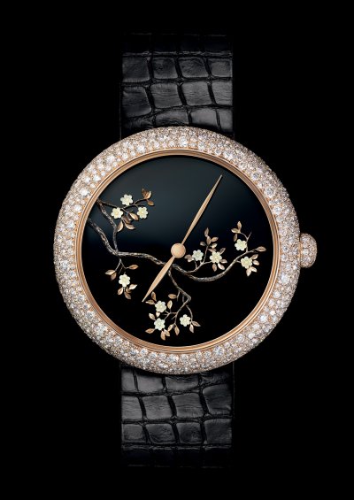 ساعات شانيل الفخمة تُعرض في Baselworld العام 2015 