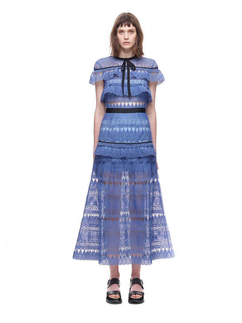 فالنتينو<br />
<em>من موقع</em> <em>Matches Fashion</em>