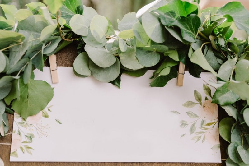 Keep Your Wedding Guest List under Control
