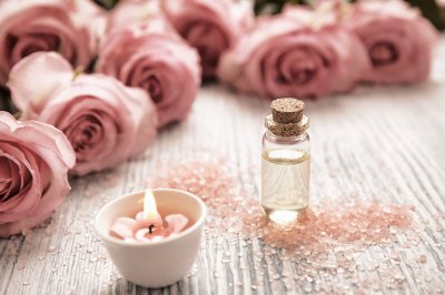 Benefits of Rose Oil
