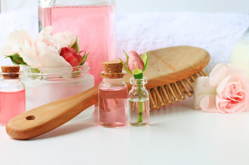 Rose Water Benefits Every Woman Must Know
