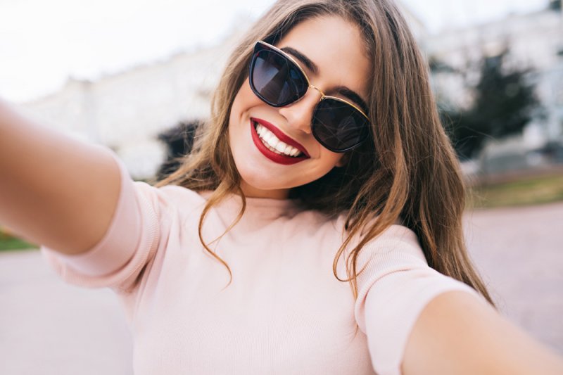 How to Look Good in Pics
