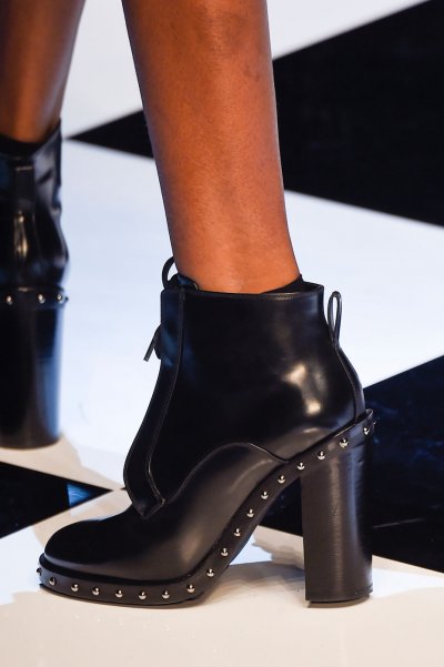 نسخة الأحذية الشّتويّة: كيفيّة اعتمادها